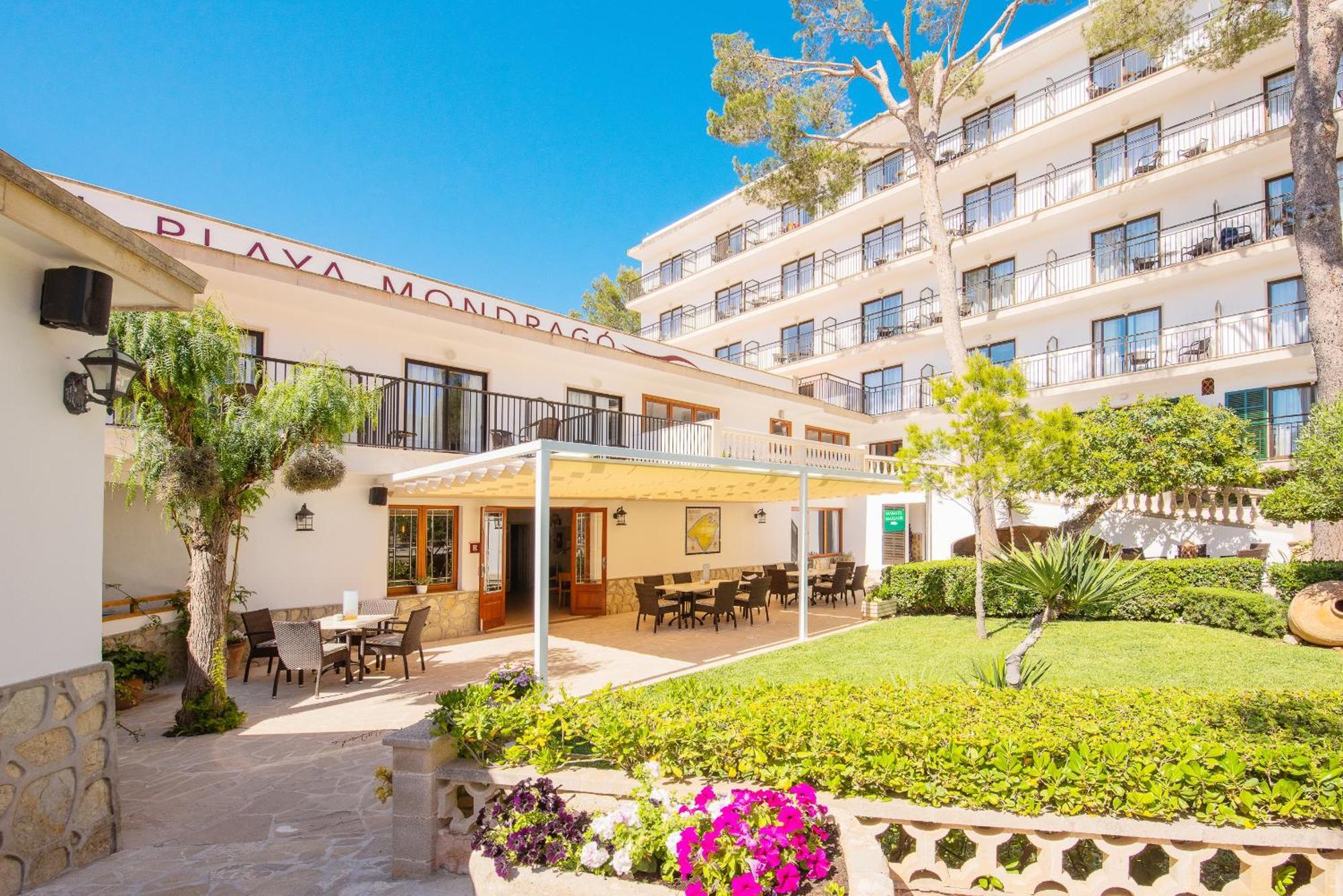 Hotel Playa Mondrago Porto Petro  Exterior photo
